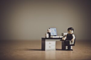 MI VOGLIONO FAR DIMETTERE:  7 segnali da non ignorare